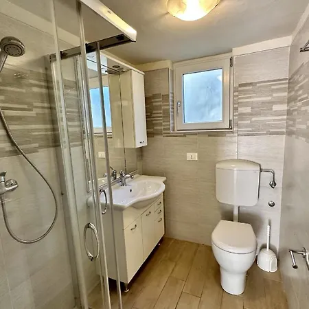 Ferienhaus Fuer 4 Personen Ca 30 Qm In Bibione, Adriakueste Italien Und Umgebung Бибионе